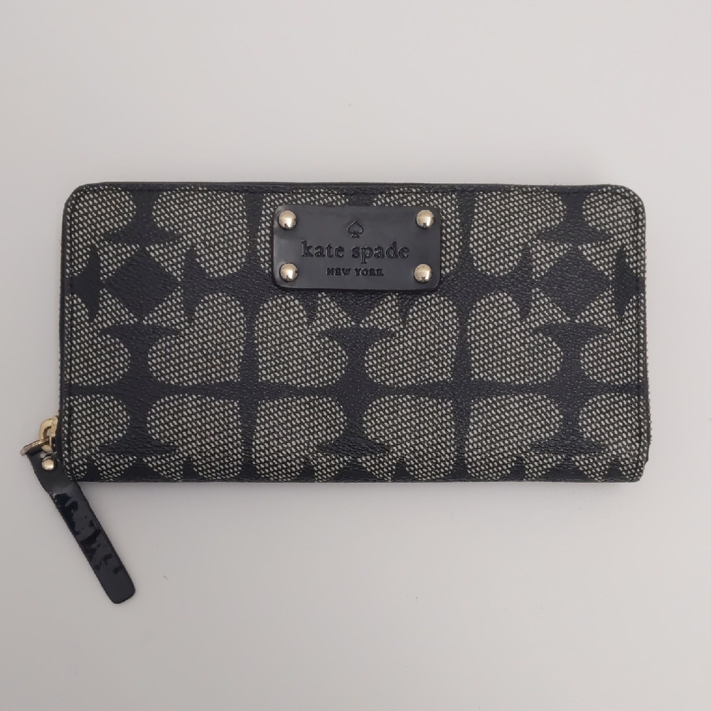 Kate Spade Black and Gray Patterned Wallet
